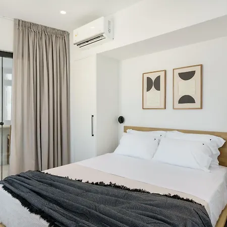 The Old Distillery - Premium *