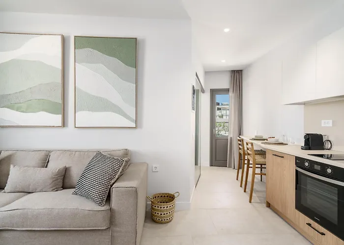 The Old Distillery - Premium Apartment