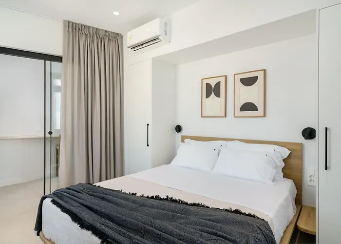 The Old Distillery - Premium *