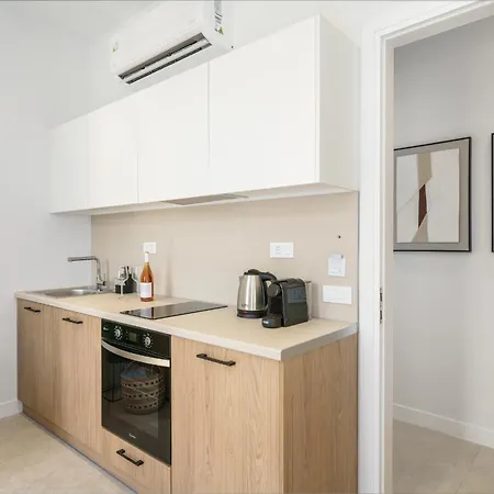 The Old Distillery - Premium Apartment